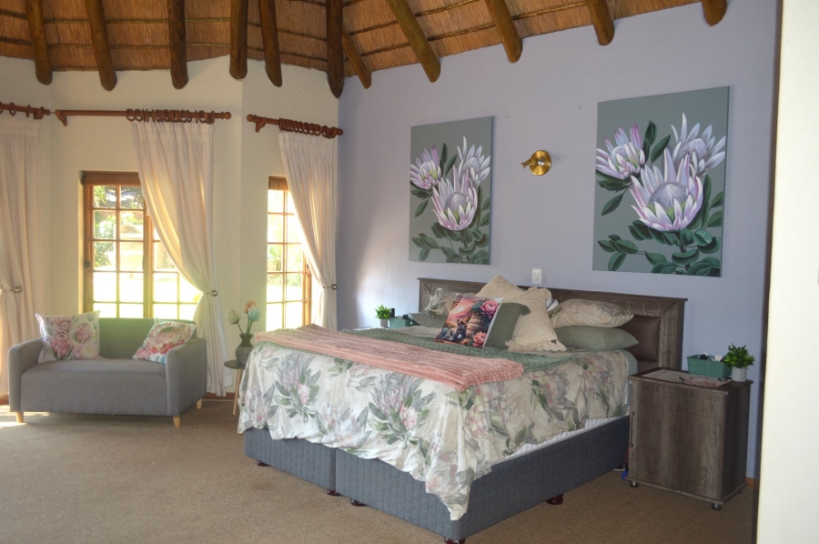 5 Bedroom Property for Sale in Wilkoppies North West